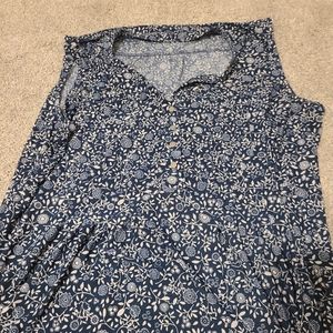 Very cute flattering womens top